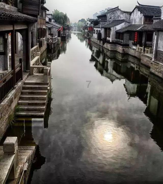 潮评丨从上海坐公交到漠河,享受“慢之美”也是积极的生活方式