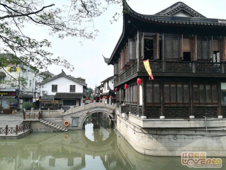 海滩宾馆逃生